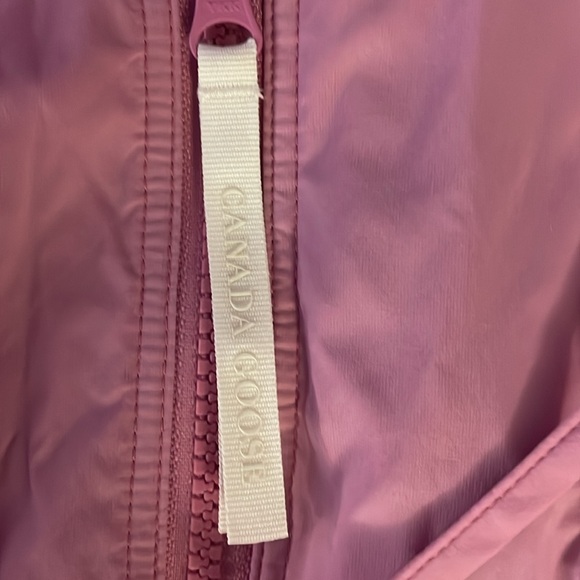 Canada goose size S women’s kaslo cropped wind jacket twilight magenta used - Picture 7 of 7